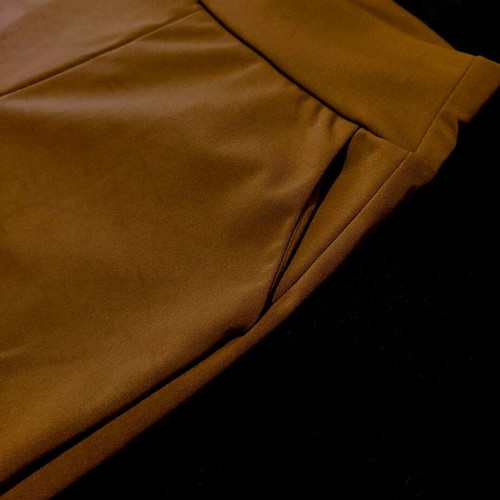 Yoga/pilates pants brown, new, with side pockets