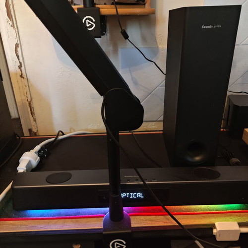 Creative Sound Blaster X4 soundbar with subwoofer and USB DAC like new