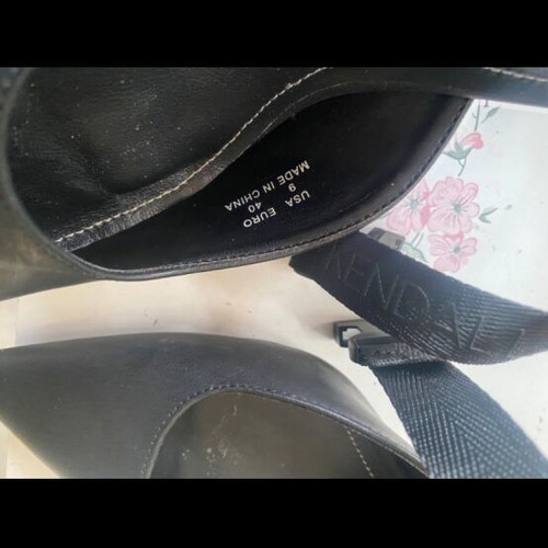 Kendall & Kylie pumps new, black, size 39 with strap