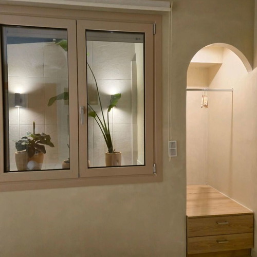 Apartment semi-basement 60 sqm with jacuzzi in Piraeus, furnished