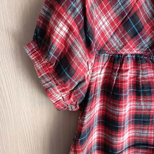 Lynne checked blouse dress size L like new, black and red