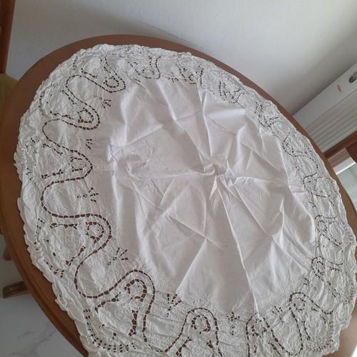 Tablecloth, diameter 1.10 m