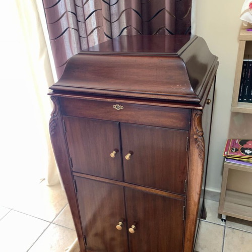 HMV gramophone furniture used from 1927
