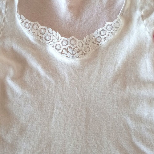 Pack of three women's medium tops used, cotton and lace