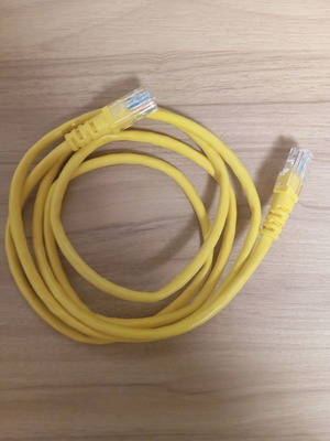 Cat6 UTP 24 AWG PVC round patch cord 1.5m used, yellow