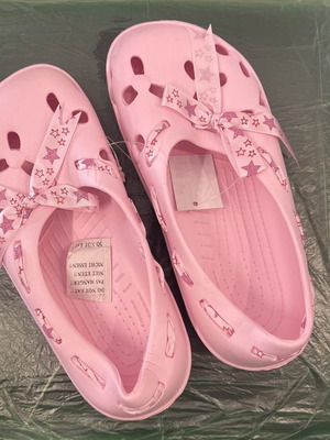Beach shoes new, size 35, pink