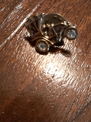 Car brooch with rhinestones like new