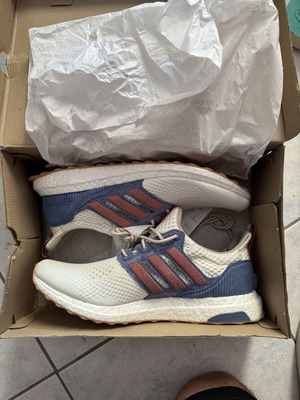 Adidas Ultra Boost sneakers new size 45 white