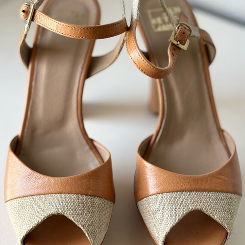 Leather sandals new, beige and brown, size 39