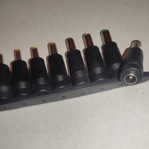 Laptop power plugs and adapters like new, pack of 8