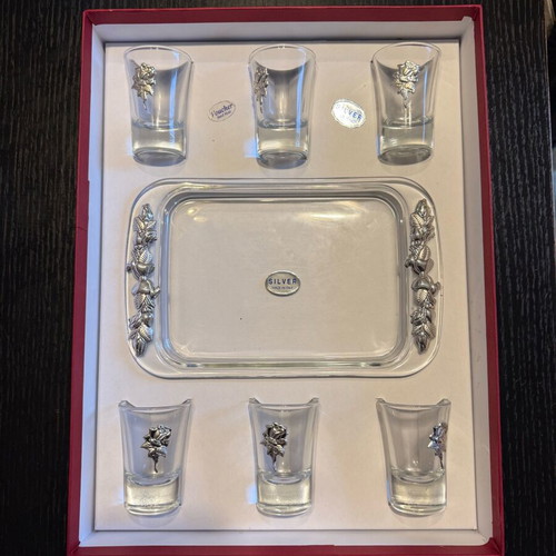 Set of silver shot glasses and tray new