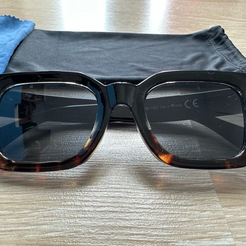 Hawkers Tortoise Sunglasses like new, brown with black lens