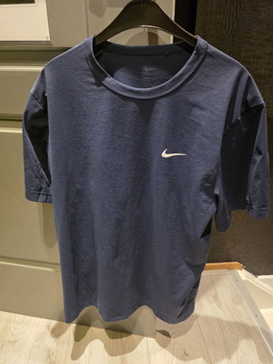 Nike Dri-Fit men's sport shirt, blue and white, size L
