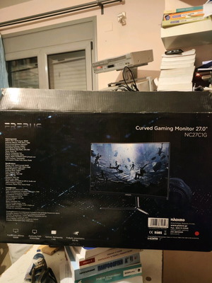 Curved Gaming Monitor 27.0" 165hz used with broken screen for parts