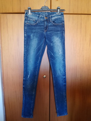 Zara jean size 34 like new, blue