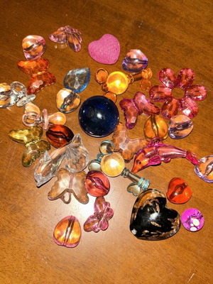 Various beads like new
