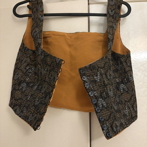 Madame Shoushou top like new with gold thread embroidery, size M