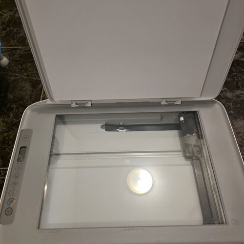 HP multifunction printer like new with Wi-Fi and scanner