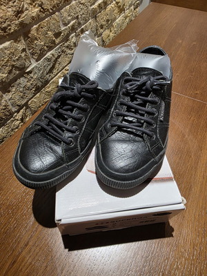 Γυναικείο δερμάτινο παπούτσι Superga μεταχειρισμένο, μαύρο, νούμερο 38