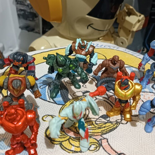 Gormiti figures like new