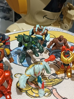 Gormiti figures like new