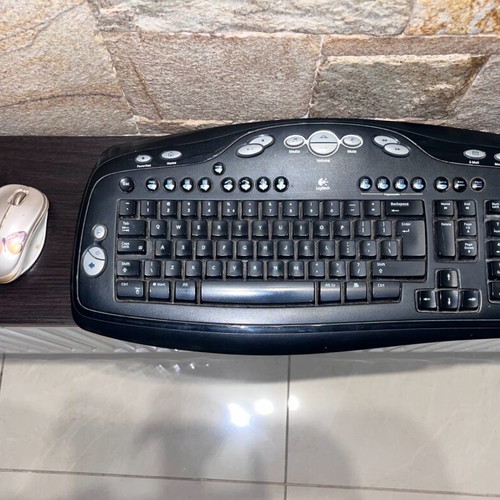 Complete computer-printer set like new with Dell 17" monitor