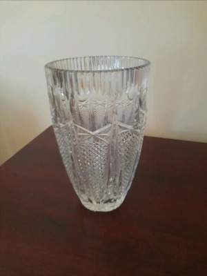 Large crystal vase like new