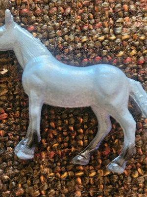Plastic horse figure small, new