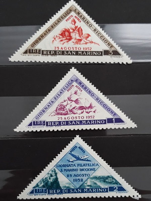 Σφραγίδες San Marino 1952, Stamp & Philatelica Exhibition, τρίγωνες, καινούργιες (3 τεμ.)