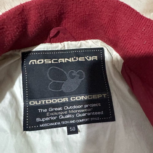 Moscanueva unisex jacket like new, size L, red