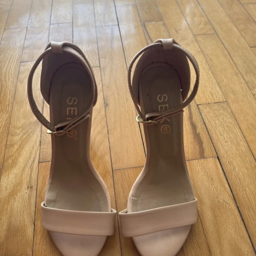 Sandal like new, beige, size 36, very comfortable