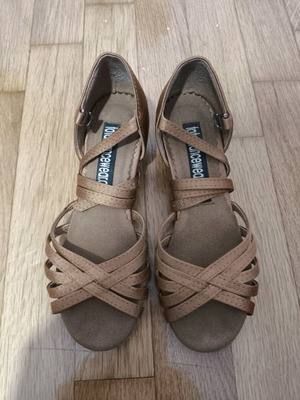 Children's leather Latin shoes used, size 11.5, brown