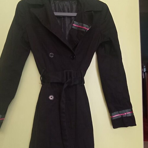 Feu Femme coat like new with unique sleeve and collar design, black, size M