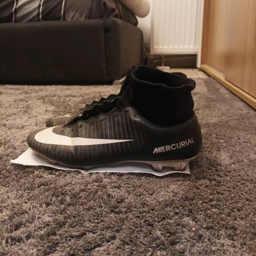 Nike football shoes used, size 40
