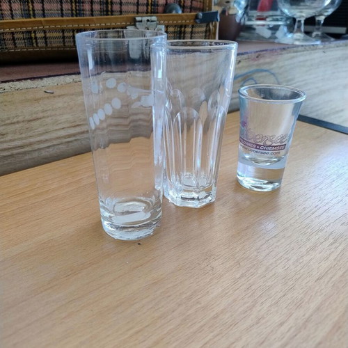 Set of 3 shot glasses like new