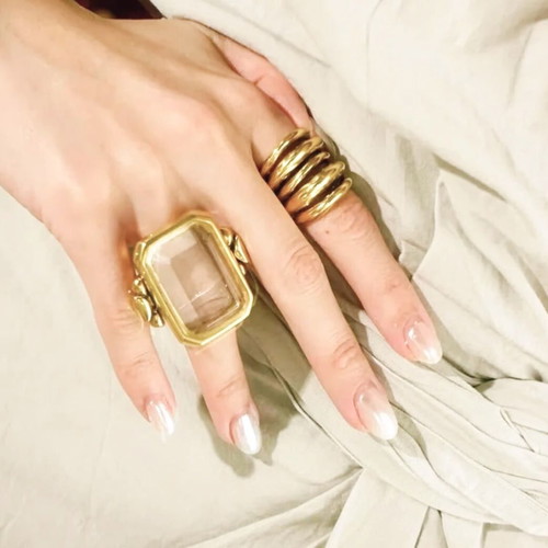 Women's ring new with natural crystal, massive, jewelry alloy