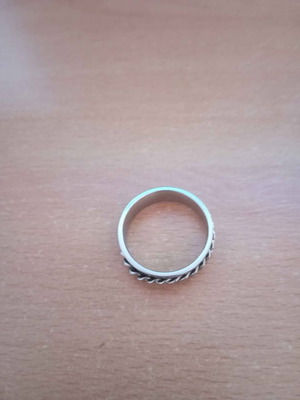 Titanium ring used, diameter 3cm