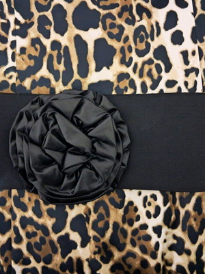 Midi slim elegant animal print dress No38 like new with belt