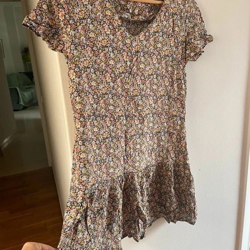 Helmi floral mini dress size S brand new