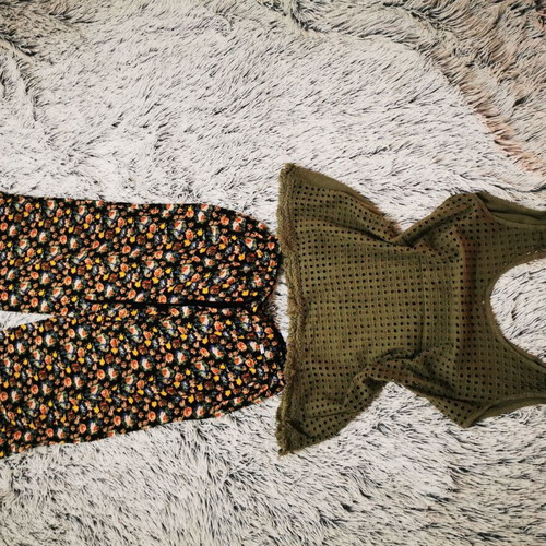 Floral Capri Pants like new with khaki top gift BSB multicolor