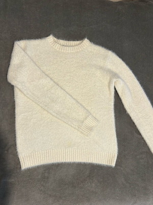 Bershka fluffy sweater like new, white, size XS