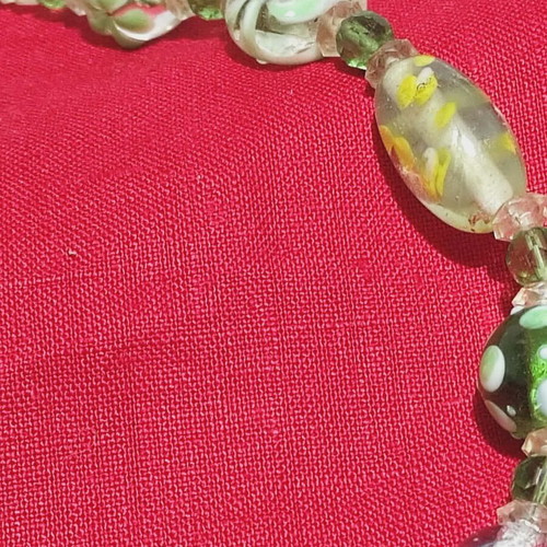 Necklace with glass beads used, blown glass with flower designs