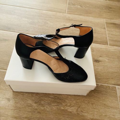 Hispanitas leather pumps size 37, black