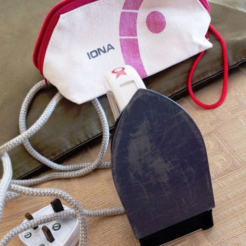 Iona vintage folding travel iron with original case and UK plug