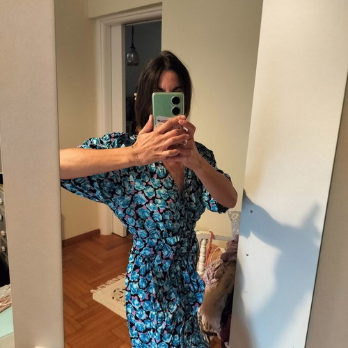 Zara dress like new with bold shoulders and adjustable belt
