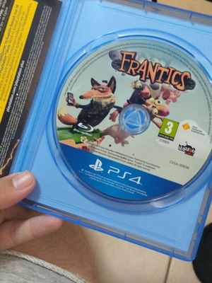 Frantics PS4 game like new, multiplayer 2-4 players
