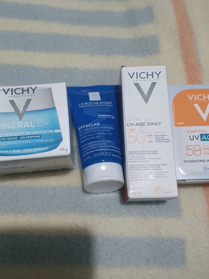 Σετ περιποίησης Vichy και La Roche-Posay με ορό, τζελ και αντηλιακά SPF50+