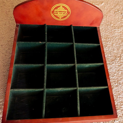 Wooden luxury Mlesna tea box 12 slots like new