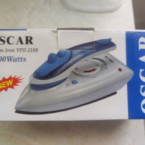 Oscar Globe Trotter Travel Steam Iron with Non-Stick Plate like new
