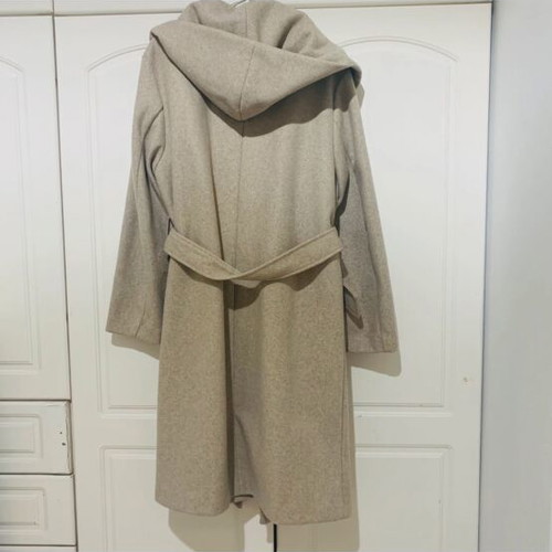 Zara women's coat like new, beige, size XL